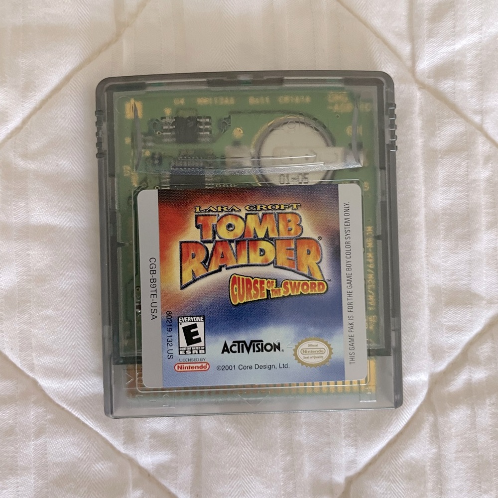 Nintendo Gameboy Color Lara Croft Tomb Raider Curse of the Sword